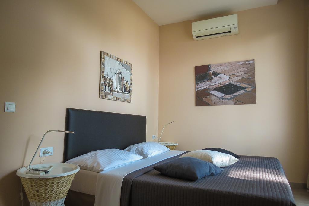 Bed And Breakfast Four Rooms Zadar Buitenkant foto